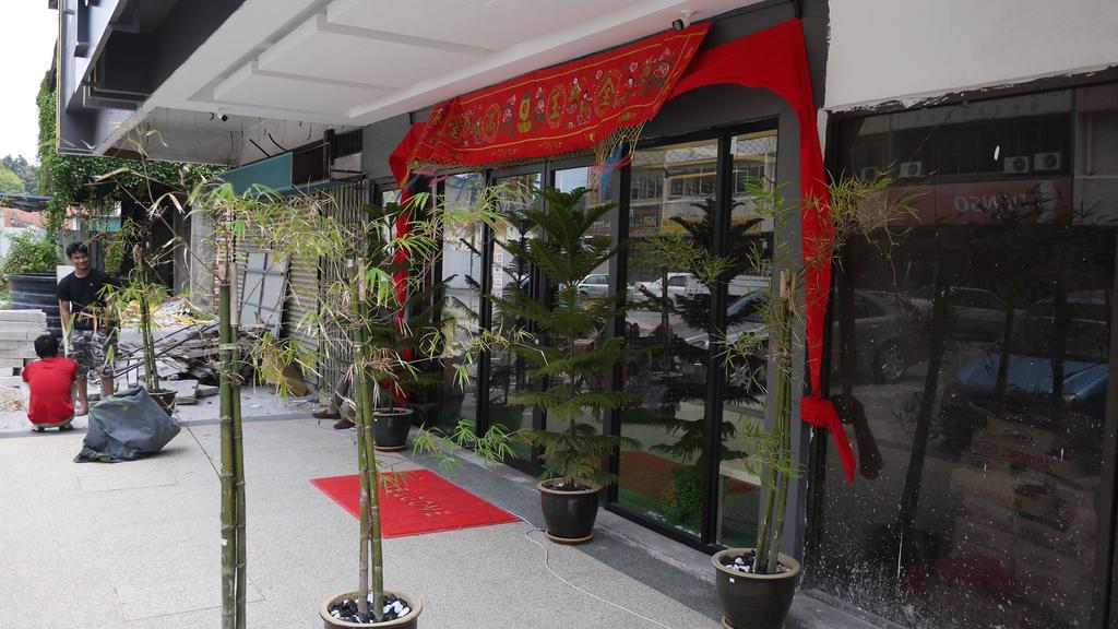 Dream Garden Hotel Klang Exteriör bild