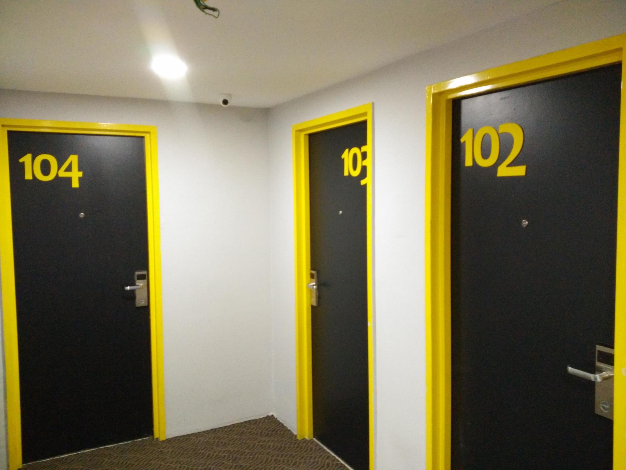 Dream Garden Hotel Klang Exteriör bild